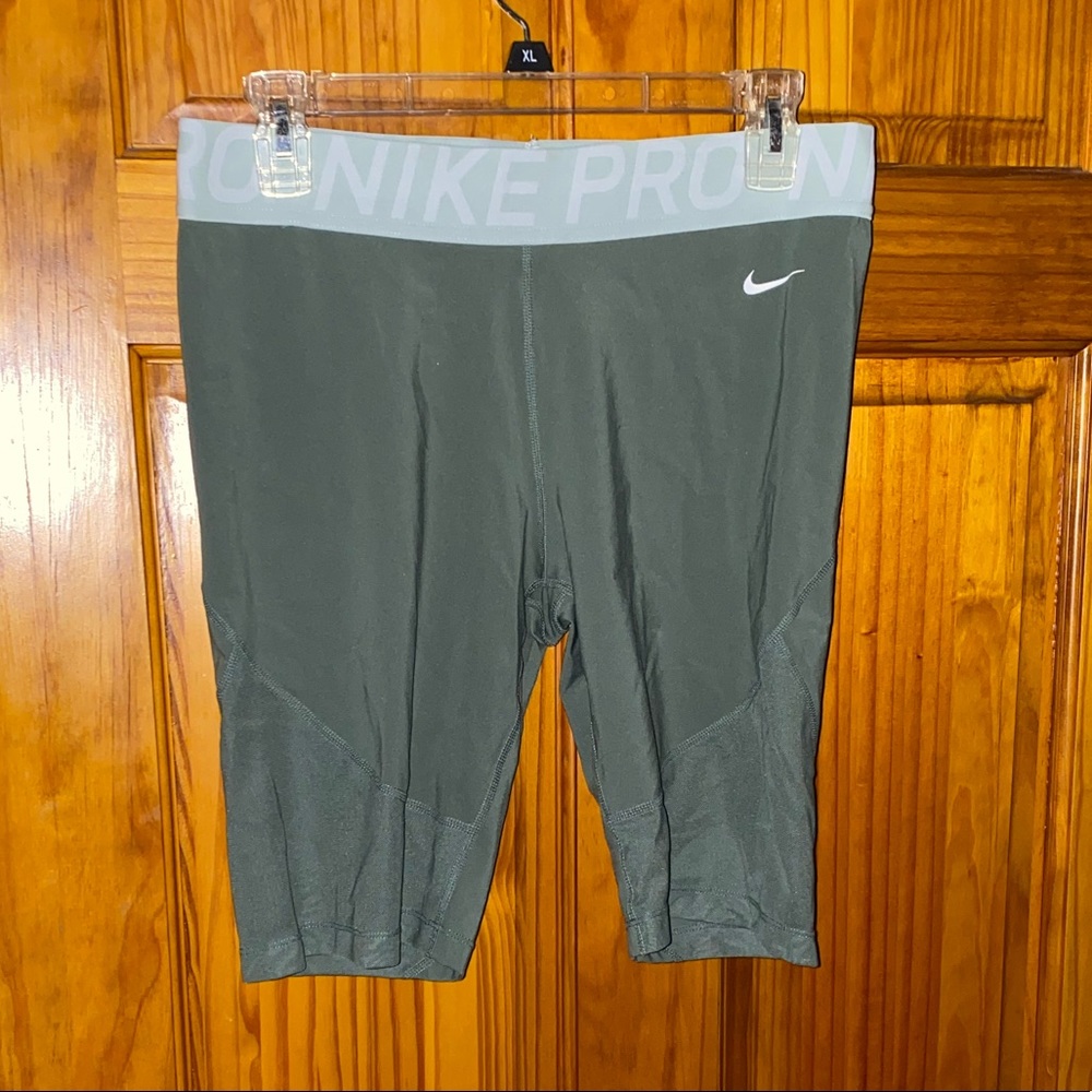 Nike Pro Athletic Shorts in sage green size XL